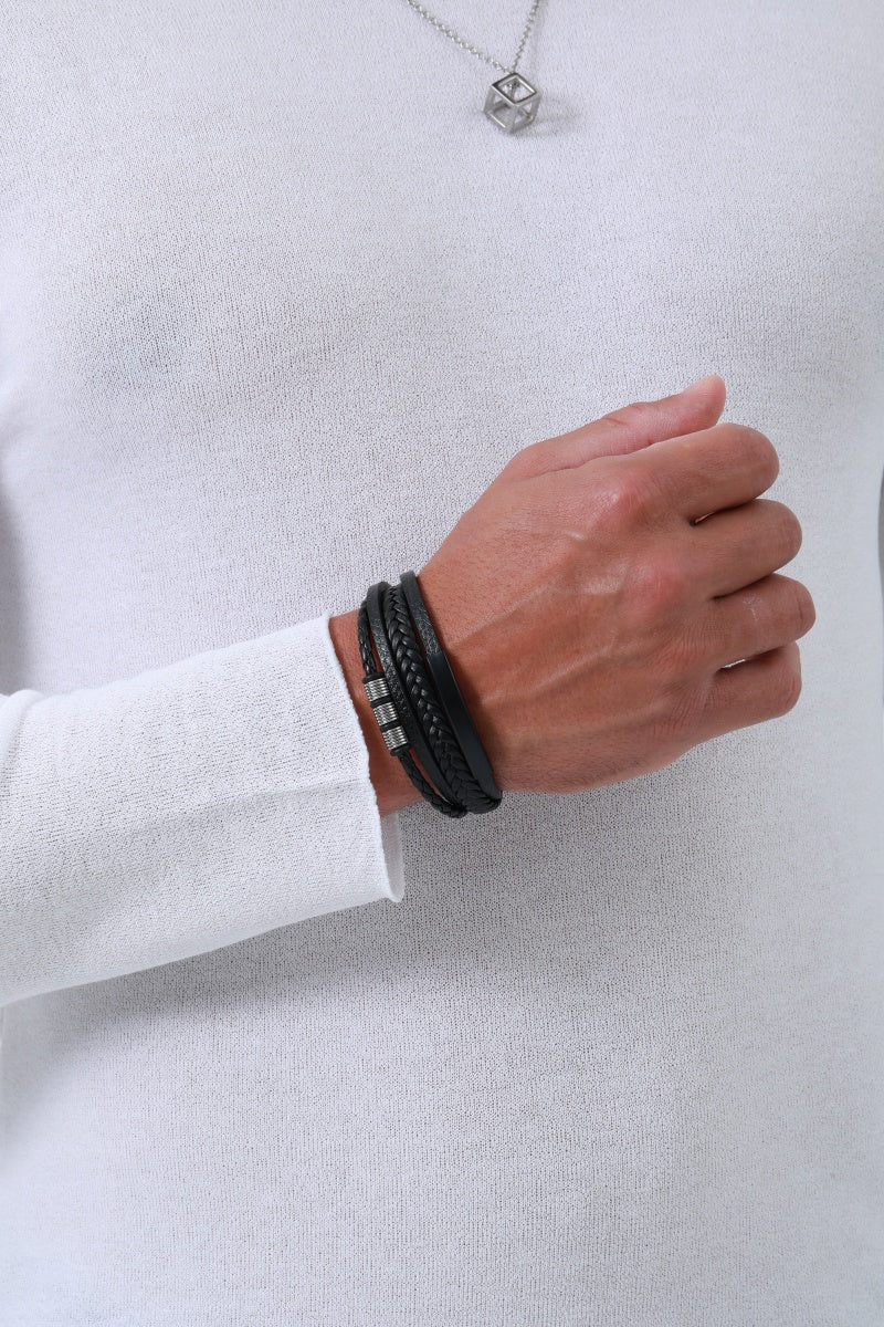 Accents come together